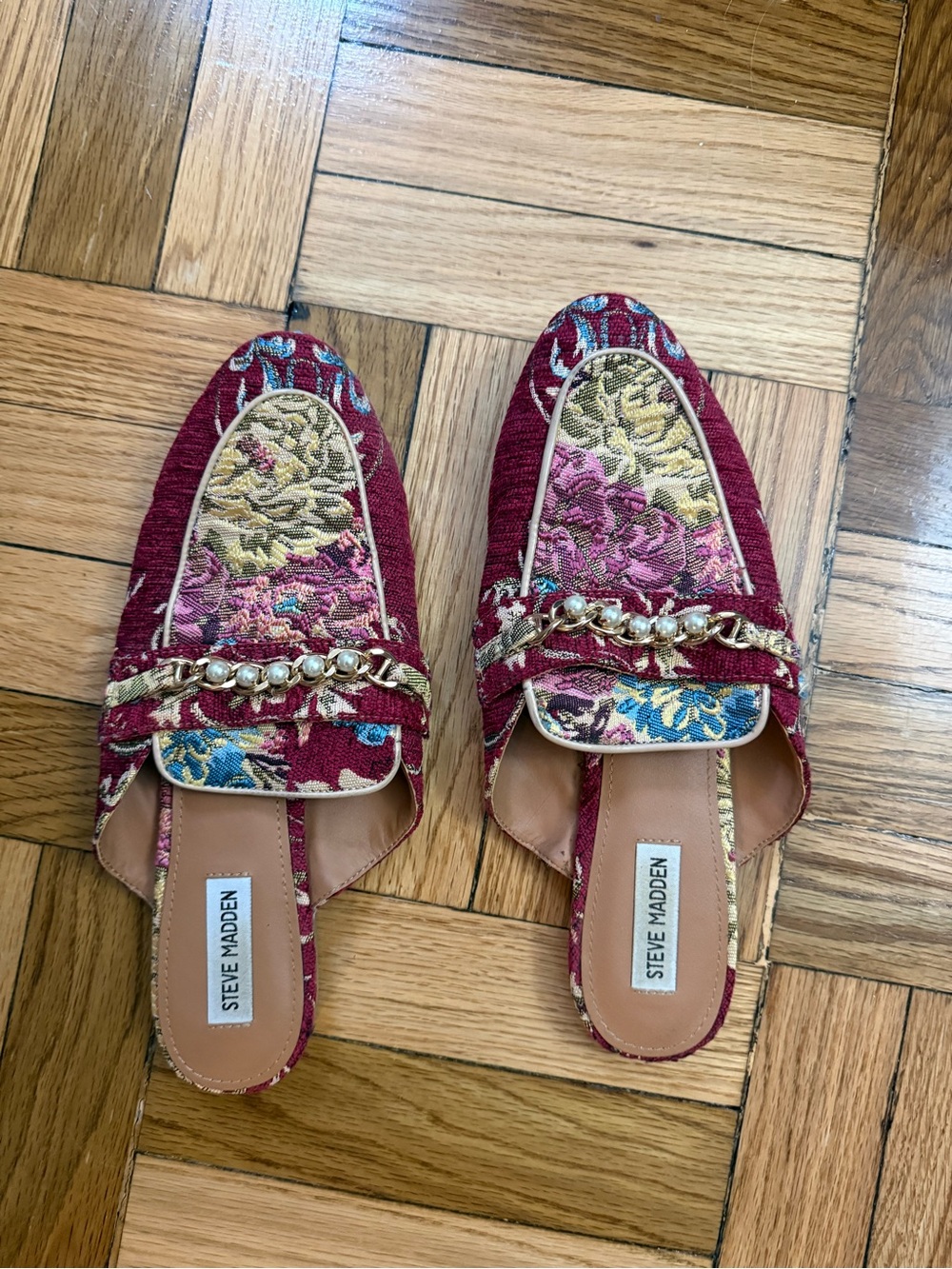 Steve Madden Red Floral Embroidered Mule with Gold Chain